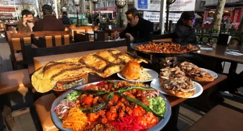 اكتشف أفضل المطاعم بالقرب من المسجد الأزرق في اسطنبول